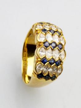 Zlatý prsten s diamanty a safíry Zlatý prsten s diamanty a safíry
